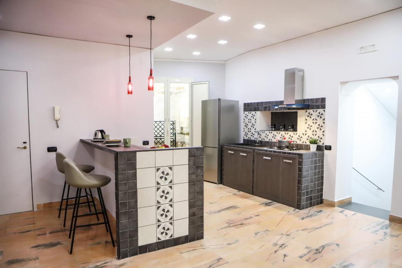 Modern Apartment At Piazza Del Gesu' By Wonderful Italy Naples Luaran gambar