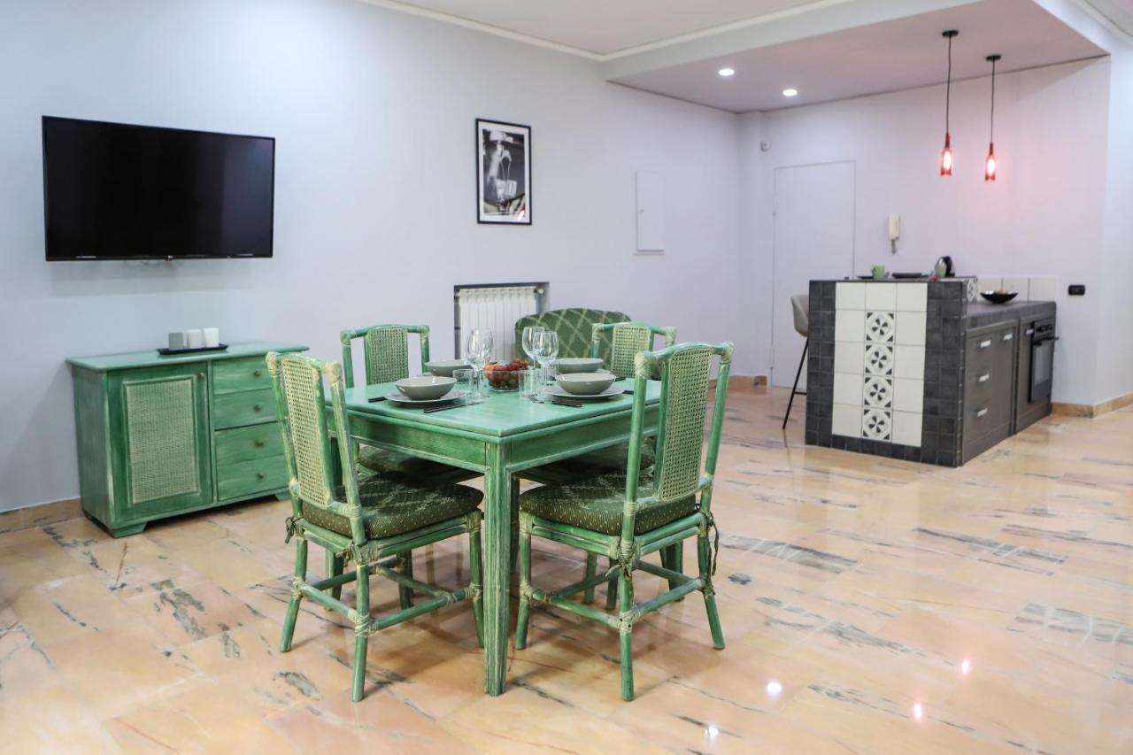 Modern Apartment At Piazza Del Gesu' By Wonderful Italy Naples Luaran gambar