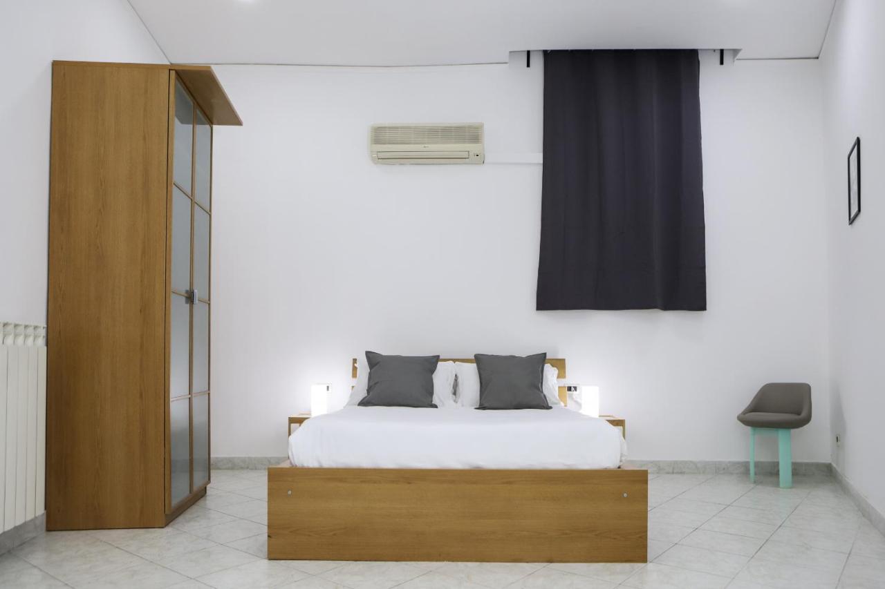 Modern Apartment At Piazza Del Gesu' By Wonderful Italy Naples Luaran gambar